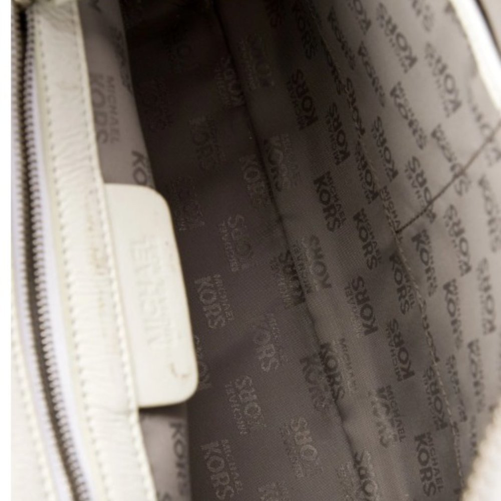 Michael Kors White Patent Leather Quilted Hand Bag - Picture 5 of 14